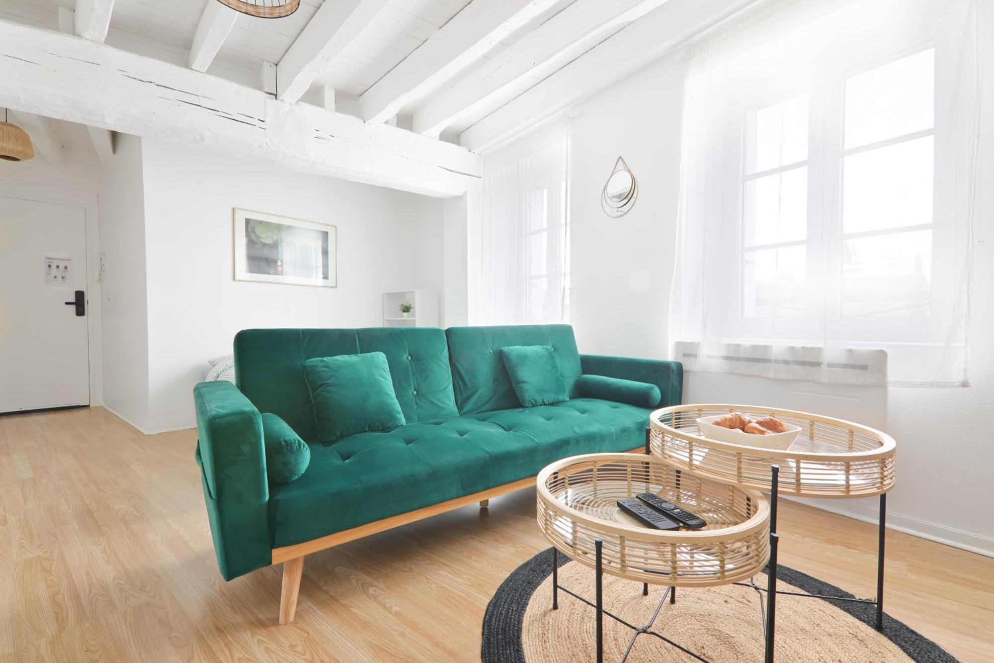 Apartment Chaleureux A Etampes, France *